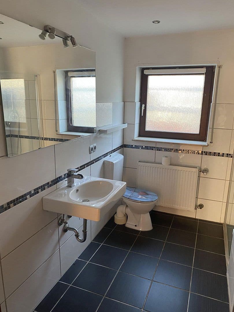 Prodej domu 220 m², pozemek 881 m², Gaugraf-Zeisolf-Str. 3, Sinsheim, Bádensko-Württembersko Prodej domu 220 m², pozemek 881 m², Gaugraf-Zeisolf-Str. 3, Sinsheim, Bádensko-Württembersko