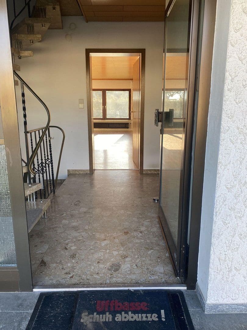 Prodej domu 220 m², pozemek 881 m², Gaugraf-Zeisolf-Str. 3, Sinsheim, Bádensko-Württembersko Prodej domu 220 m², pozemek 881 m², Gaugraf-Zeisolf-Str. 3, Sinsheim, Bádensko-Württembersko