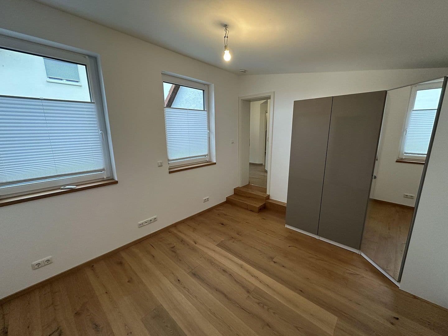 Prodej domu 104 m², pozemek 150 m², Heidenfahrt 14, Ingelheim am Rhein, Porýní-Falc Prodej domu 104 m², pozemek 150 m², Heidenfahrt 14, Ingelheim am Rhein, Porýní-Falc