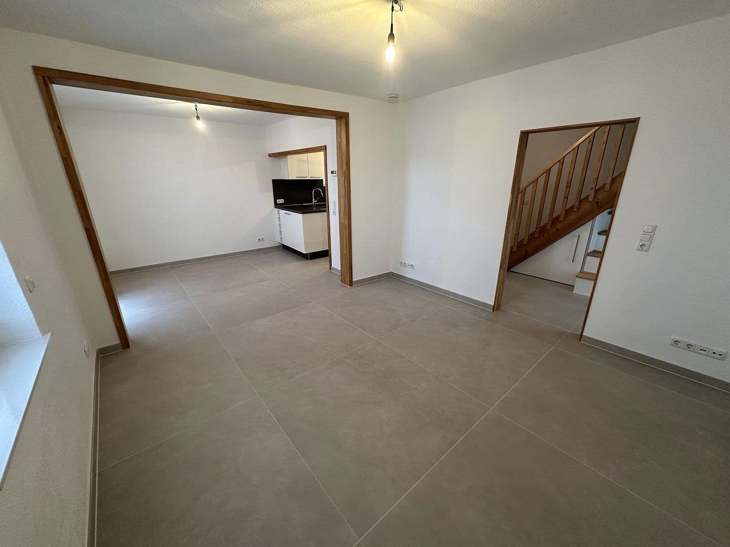 Prodej domu 104 m², pozemek 150 m², Heidenfahrt 14, Ingelheim am Rhein, Porýní-Falc Prodej domu 104 m², pozemek 150 m², Heidenfahrt 14, Ingelheim am Rhein, Porýní-Falc