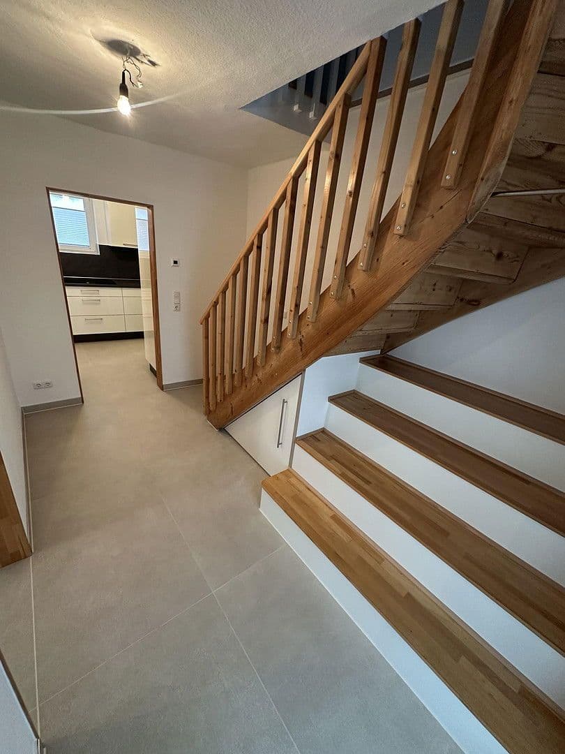 Prodej domu 104 m², pozemek 150 m², Heidenfahrt 14, Ingelheim am Rhein, Porýní-Falc Prodej domu 104 m², pozemek 150 m², Heidenfahrt 14, Ingelheim am Rhein, Porýní-Falc