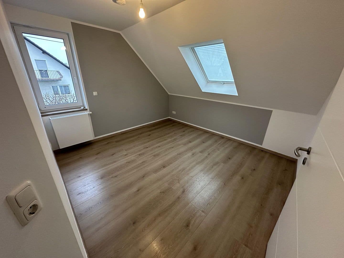 Prodej domu 104 m², pozemek 150 m², Heidenfahrt 14, Ingelheim am Rhein, Porýní-Falc Prodej domu 104 m², pozemek 150 m², Heidenfahrt 14, Ingelheim am Rhein, Porýní-Falc
