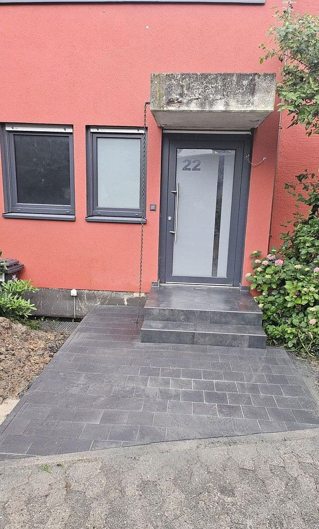 Pronájem domu 120 m², pozemek 172 m², Bensheim, Hessen Pronájem domu 120 m², pozemek 172 m², Bensheim, Hessen