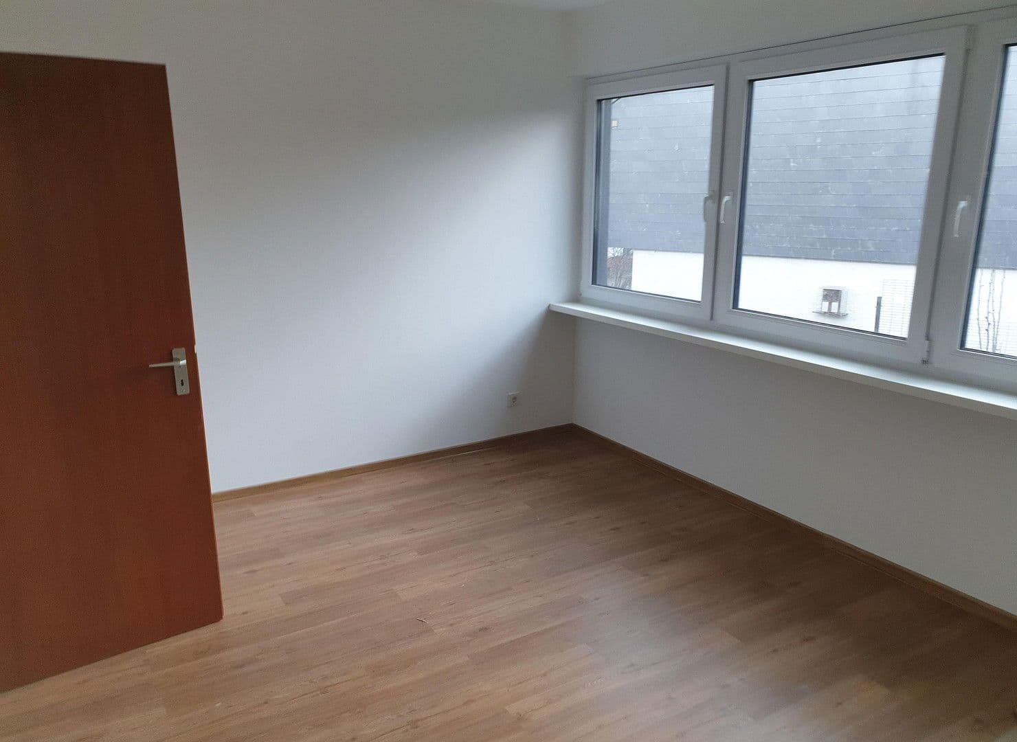 Pronájem domu 120 m², pozemek 172 m², Bensheim, Hessen Pronájem domu 120 m², pozemek 172 m², Bensheim, Hessen