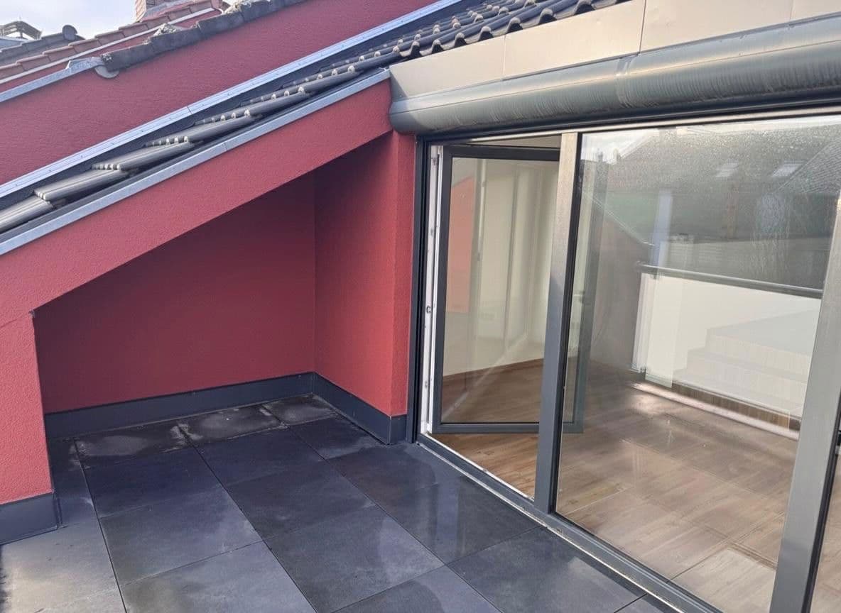 Pronájem domu 120 m², pozemek 172 m², Bensheim, Hessen Pronájem domu 120 m², pozemek 172 m², Bensheim, Hessen