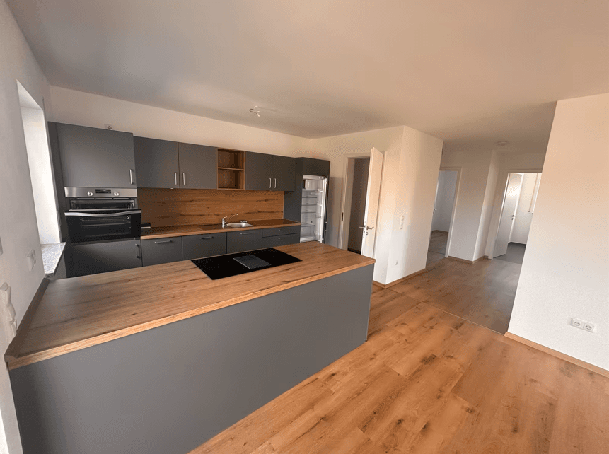 Pronájem bytu 4+1 118 m², Austr. 2, Wernberg-Köblitz, Bavorsko Pronájem bytu 4+1 118 m², Austr. 2, Wernberg-Köblitz, Bavorsko