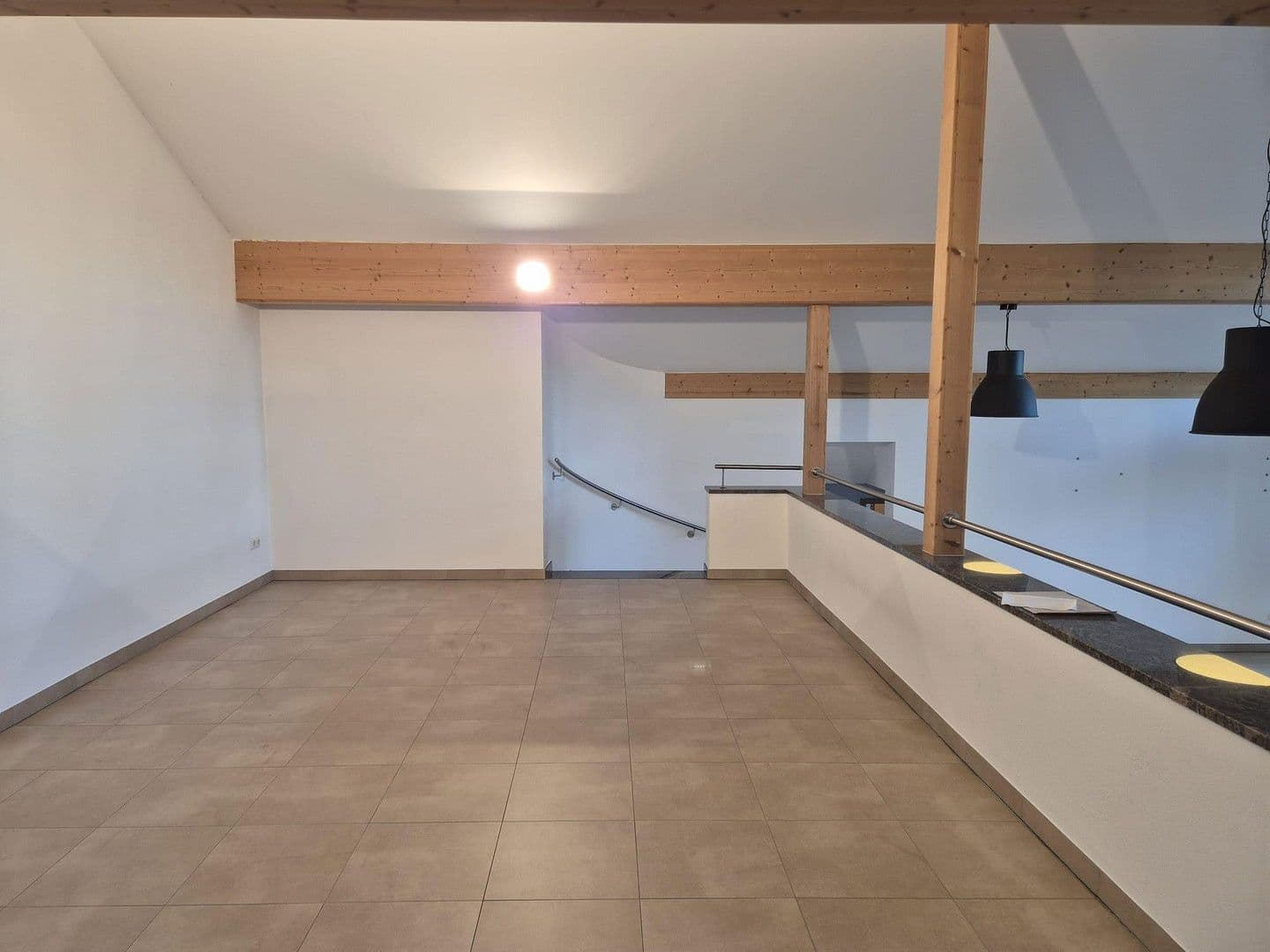 Pronájem kanceláře 150 m², Schwindegg, Bavorsko Pronájem kanceláře 150 m², Schwindegg, Bavorsko