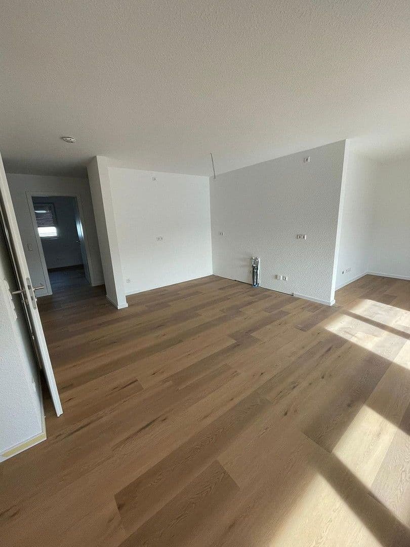 Pronájem bytu 3+1 104 m², Oskar-Frey-Str. 22, Philippsburg, Bádensko-Württembersko Pronájem bytu 3+1 104 m², Oskar-Frey-Str. 22, Philippsburg, Bádensko-Württembersko