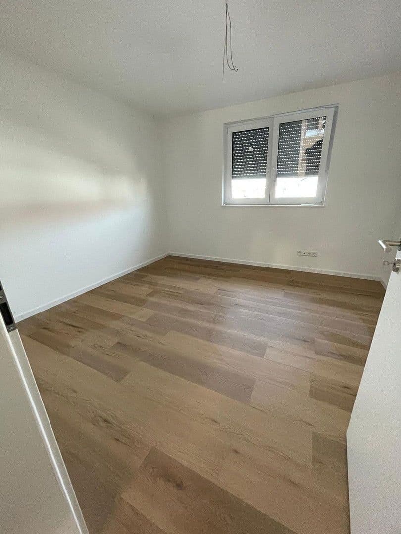 Pronájem bytu 3+1 104 m², Oskar-Frey-Str. 22, Philippsburg, Bádensko-Württembersko Pronájem bytu 3+1 104 m², Oskar-Frey-Str. 22, Philippsburg, Bádensko-Württembersko