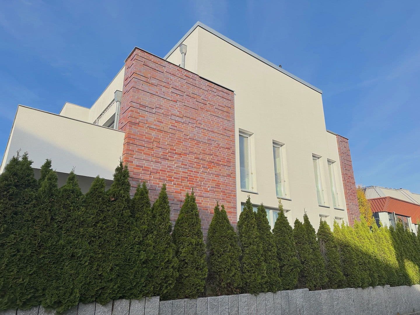 Prodej domu 578 m², pozemek 605 m², Lise-Meitner Straße 7, Hildesheim, Dolní Sasko Prodej domu 578 m², pozemek 605 m², Lise-Meitner Straße 7, Hildesheim, Dolní Sasko