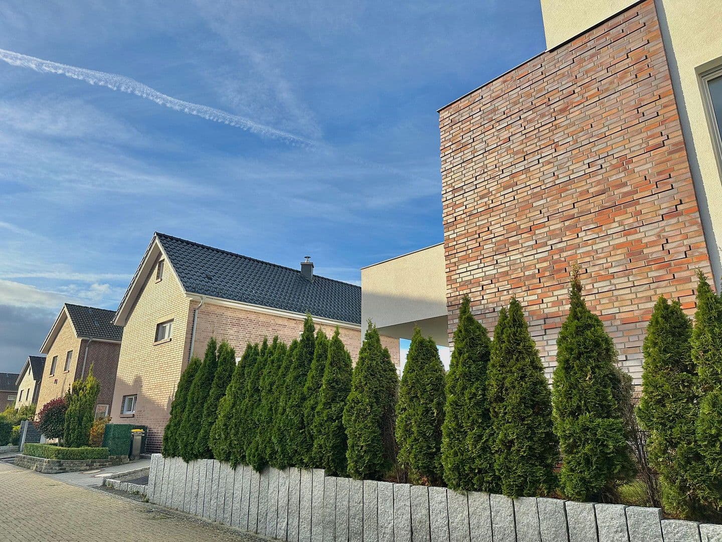 Prodej domu 578 m², pozemek 605 m², Lise-Meitner Straße 7, Hildesheim, Dolní Sasko Prodej domu 578 m², pozemek 605 m², Lise-Meitner Straße 7, Hildesheim, Dolní Sasko