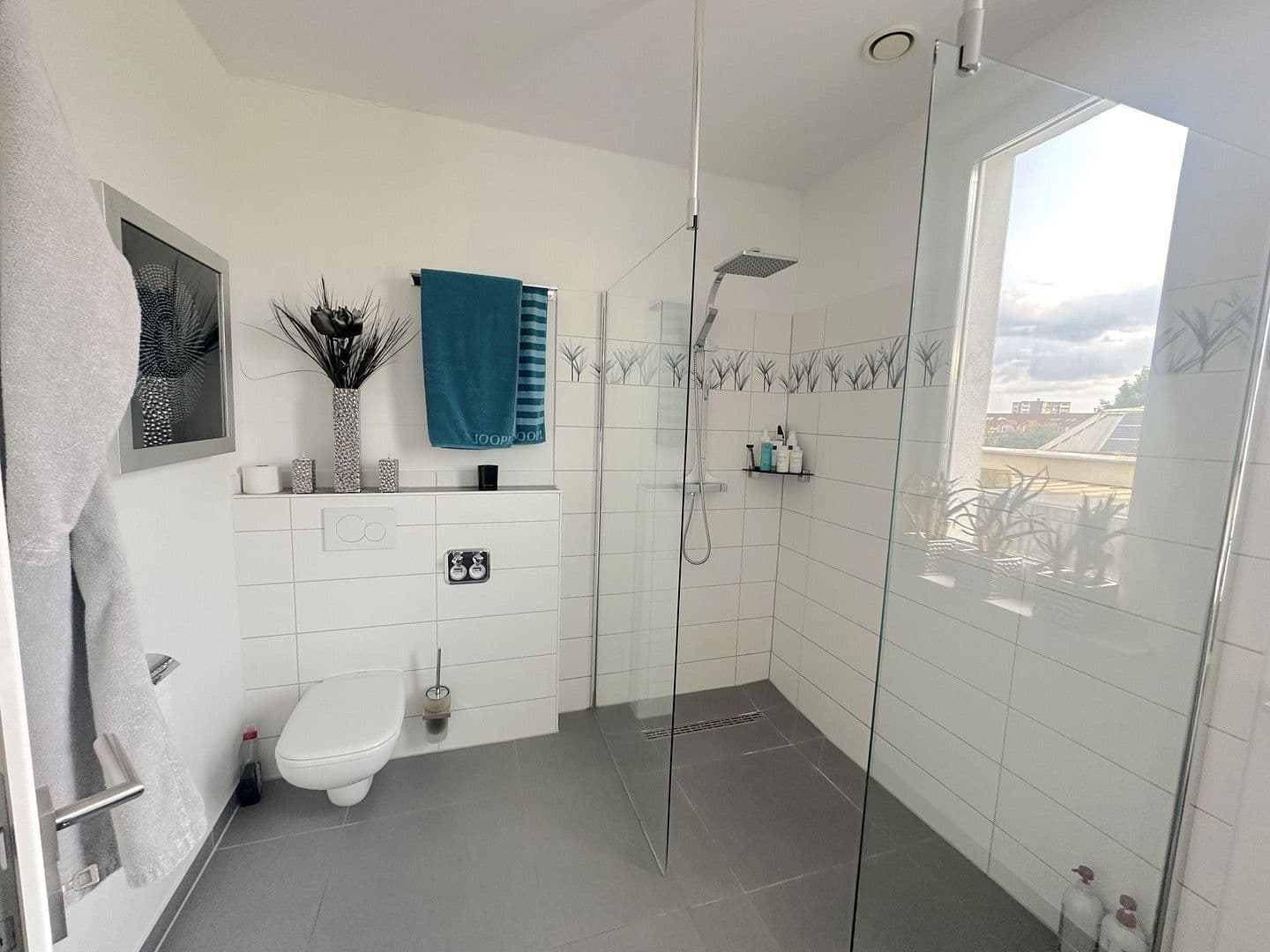 Prodej domu 578 m², pozemek 605 m², Lise-Meitner Straße 7, Hildesheim, Dolní Sasko Prodej domu 578 m², pozemek 605 m², Lise-Meitner Straße 7, Hildesheim, Dolní Sasko