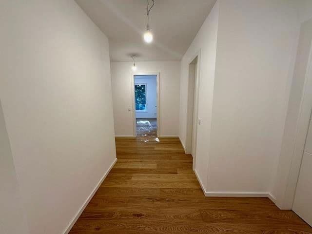 Pronájem bytu 3+1 102 m², Fürstenackerstr. 42, München, Bavorsko Pronájem bytu 3+1 102 m², Fürstenackerstr. 42, München, Bavorsko