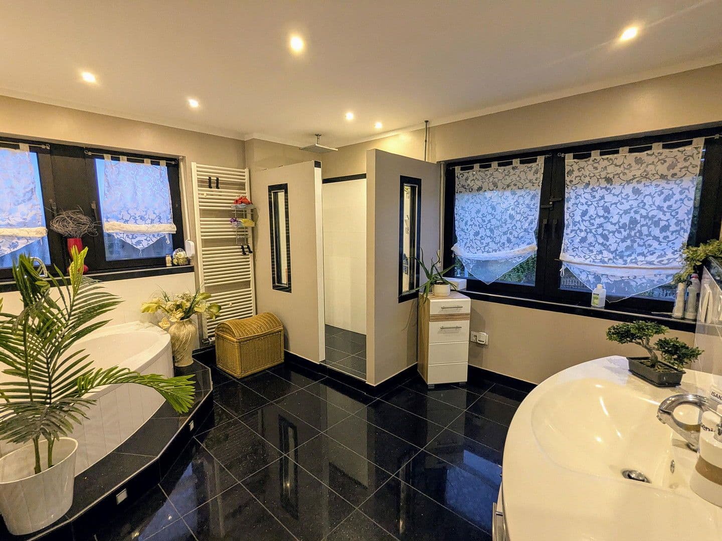 Prodej domu 125 m², pozemek 419 m², Elsdorf, Severní Porýní-Vestfálsko Prodej domu 125 m², pozemek 419 m², Elsdorf, Severní Porýní-Vestfálsko