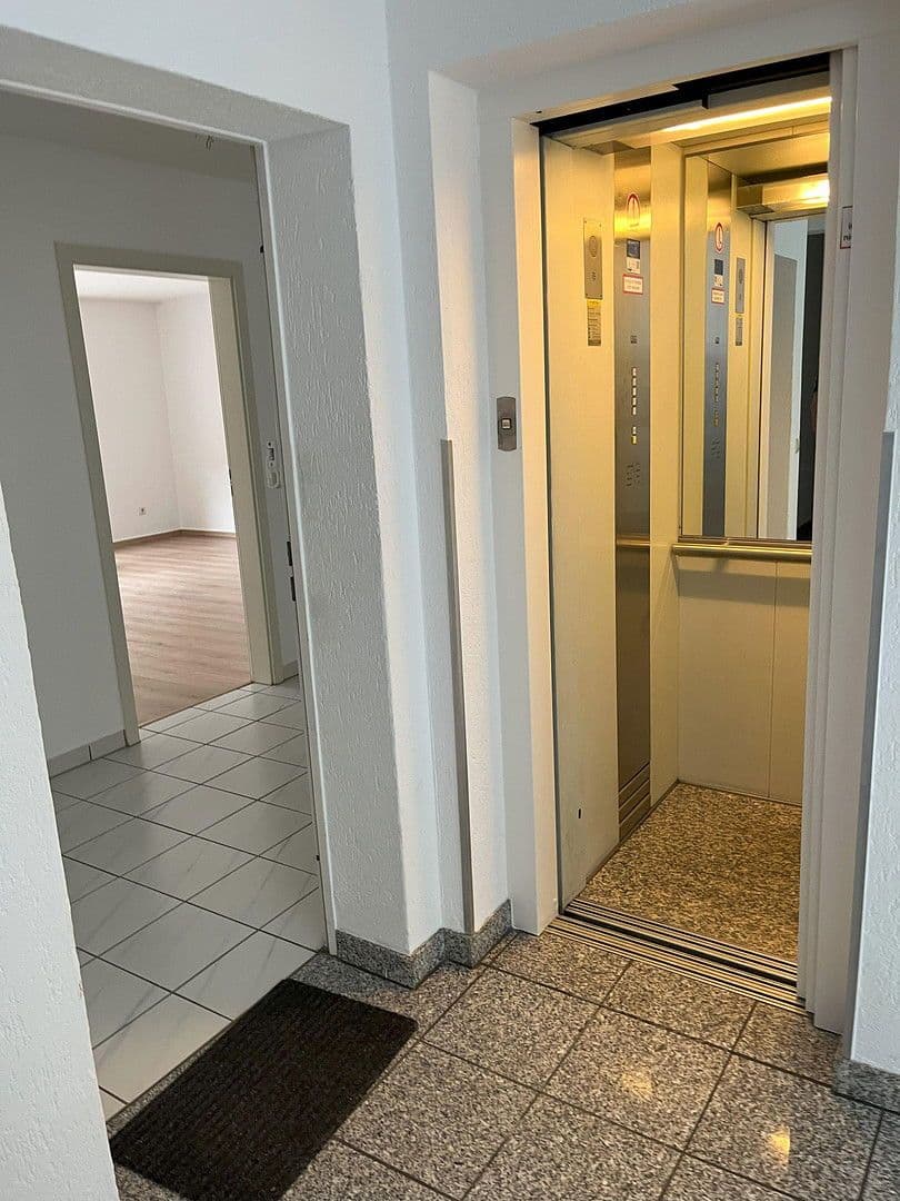 Pronájem bytu 2+1 65 m², Bonn Beuel Holzlar, Severní Porýní-Vestfálsko Pronájem bytu 2+1 65 m², Bonn Beuel Holzlar, Severní Porýní-Vestfálsko