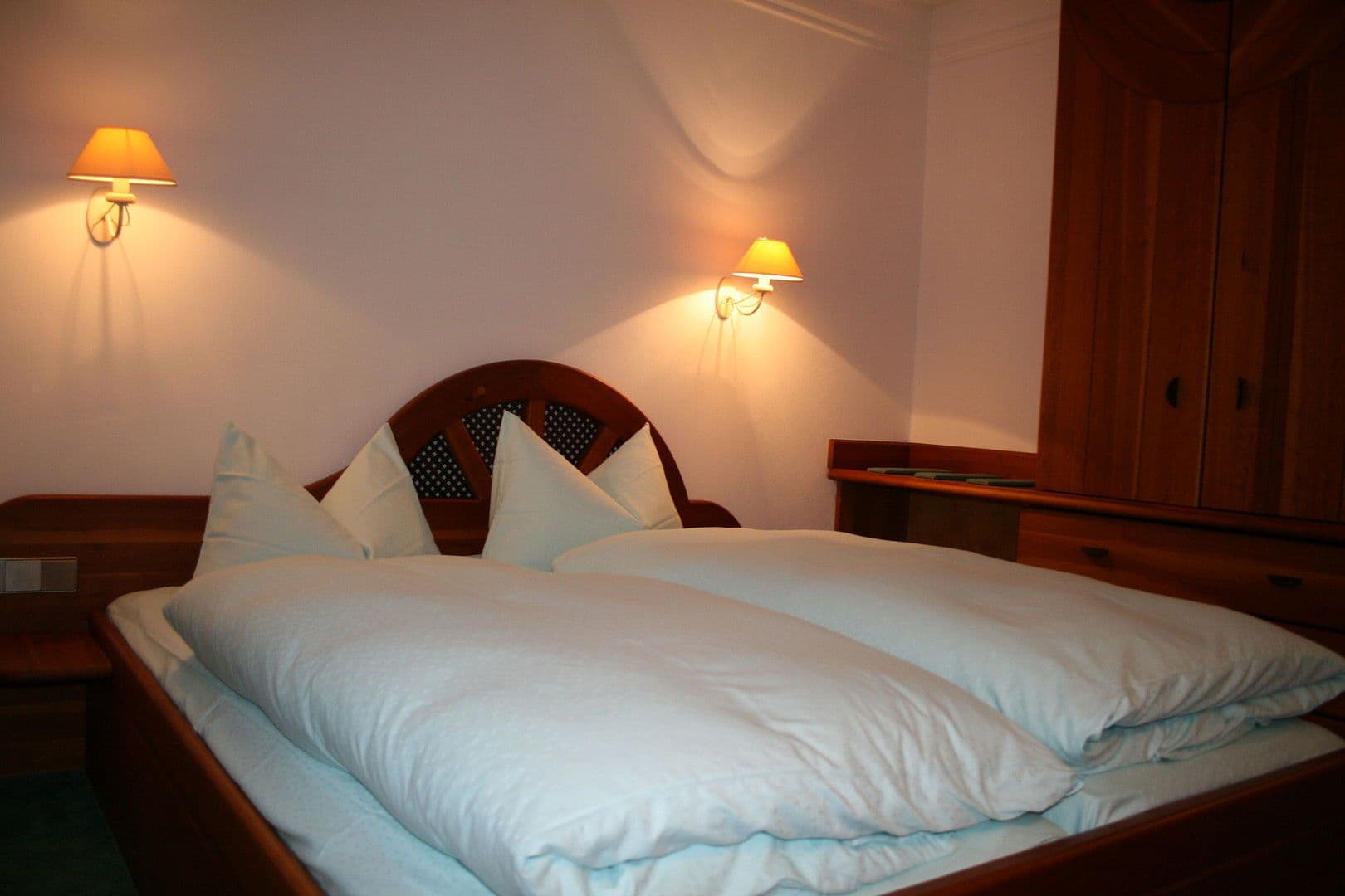 Prodej nebytového prostoru 1.799 m², Wernesgrüner Straße 39 d, Rodewisch, Sasko Prodej nebytového prostoru 1.799 m², Wernesgrüner Straße 39 d, Rodewisch, Sasko