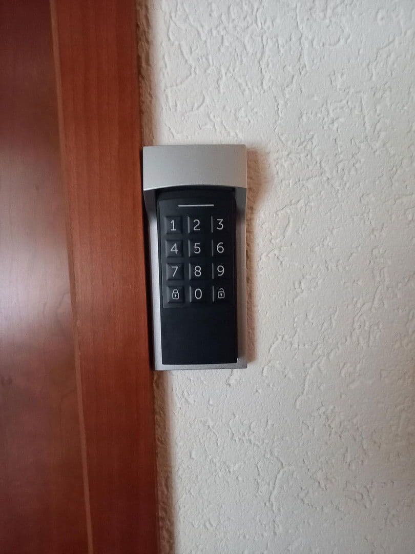 Prodej nebytového prostoru 1.799 m², Wernesgrüner Straße 39 d, Rodewisch, Sasko Prodej nebytového prostoru 1.799 m², Wernesgrüner Straße 39 d, Rodewisch, Sasko