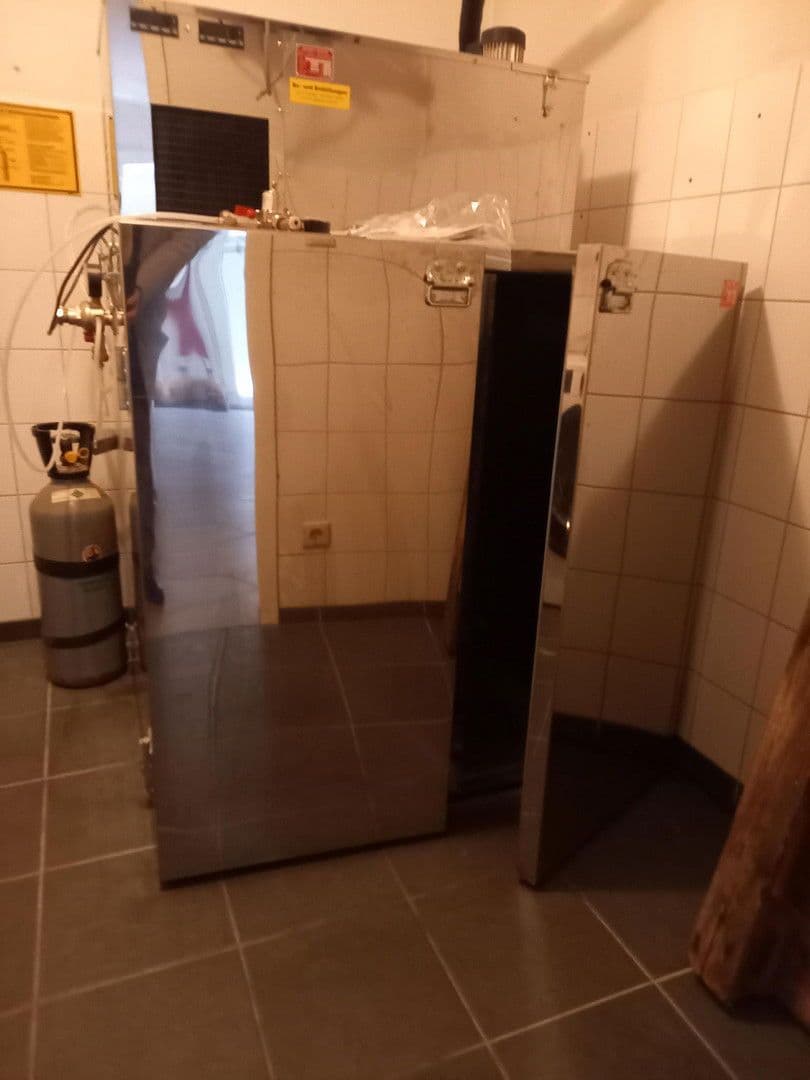 Prodej nebytového prostoru 1.799 m², Wernesgrüner Straße 39 d, Rodewisch, Sasko Prodej nebytového prostoru 1.799 m², Wernesgrüner Straße 39 d, Rodewisch, Sasko