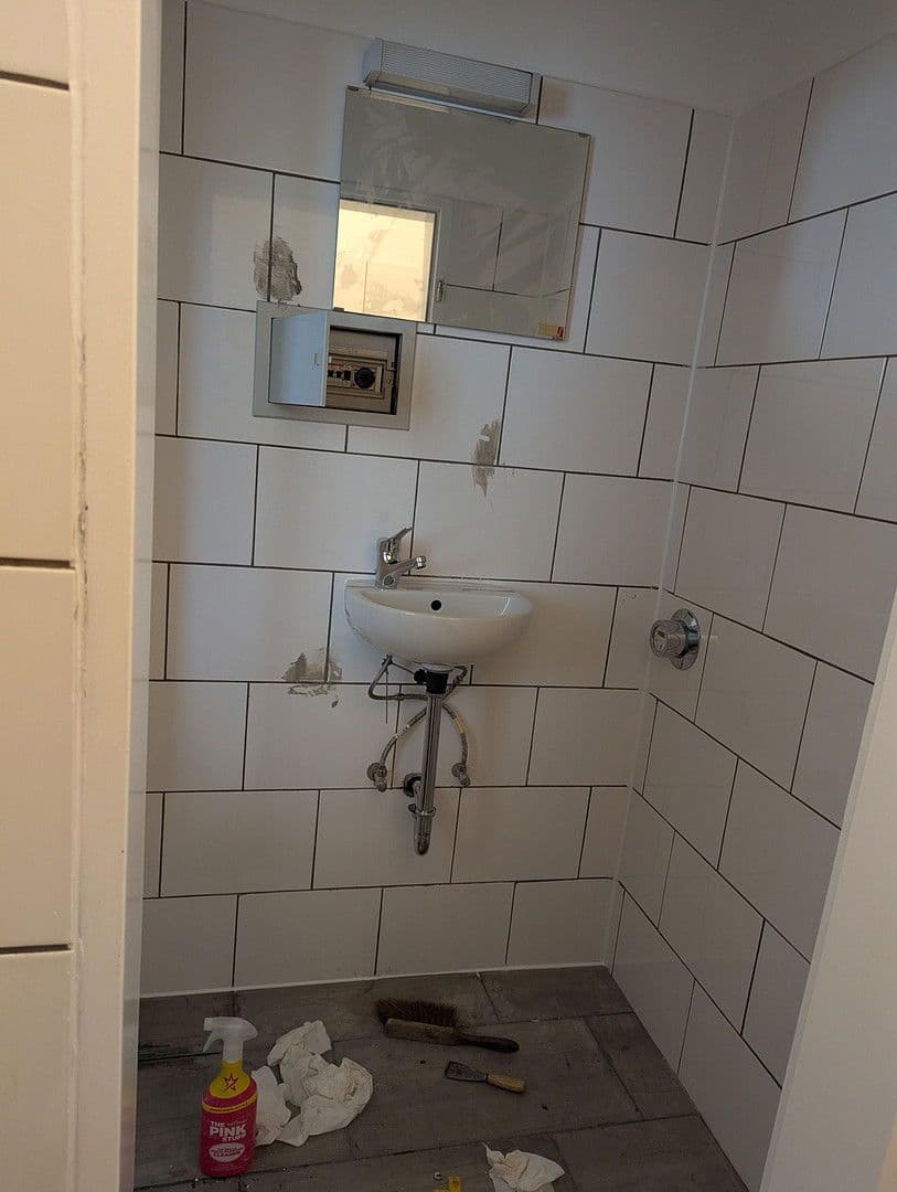 Prodej nebytového prostoru 56 m², Germering-Unterpfaffenhofen, Bavorsko Prodej nebytového prostoru 56 m², Germering-Unterpfaffenhofen, Bavorsko