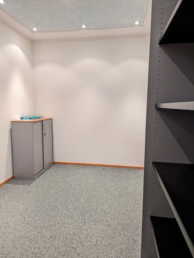 Prodej nebytového prostoru 56 m², Germering-Unterpfaffenhofen, Bavorsko Prodej nebytového prostoru 56 m², Germering-Unterpfaffenhofen, Bavorsko