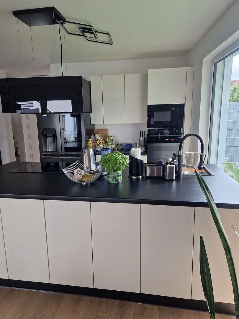 Pronájem domu 137 m², pozemek 249 m², Paderborn, Severní Porýní-Vestfálsko Pronájem domu 137 m², pozemek 249 m², Paderborn, Severní Porýní-Vestfálsko