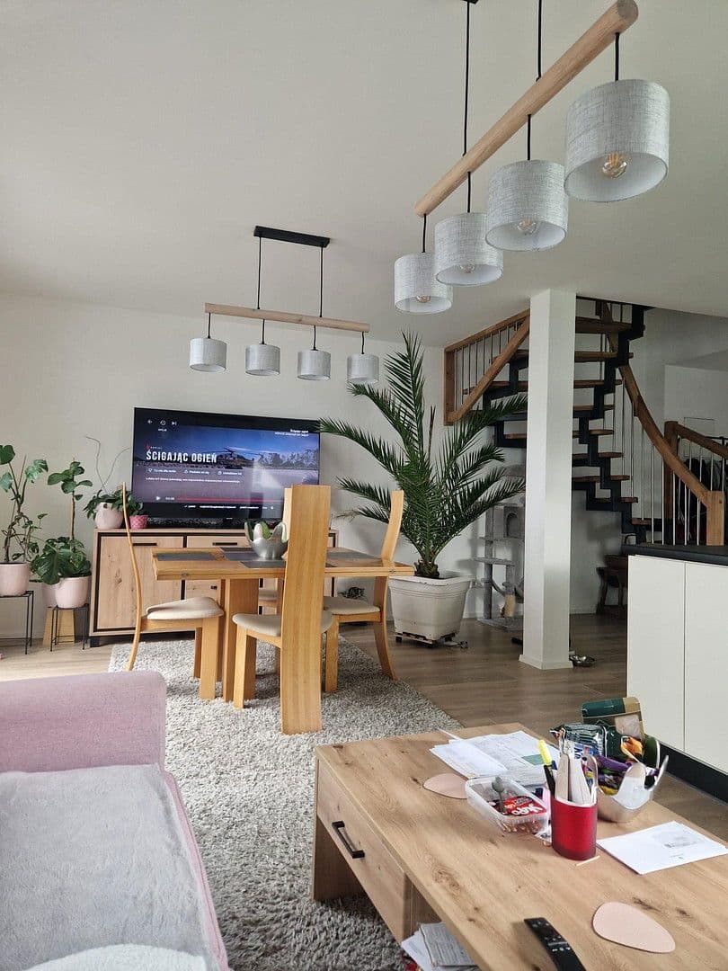 Pronájem domu 137 m², pozemek 249 m², Paderborn, Severní Porýní-Vestfálsko Pronájem domu 137 m², pozemek 249 m², Paderborn, Severní Porýní-Vestfálsko