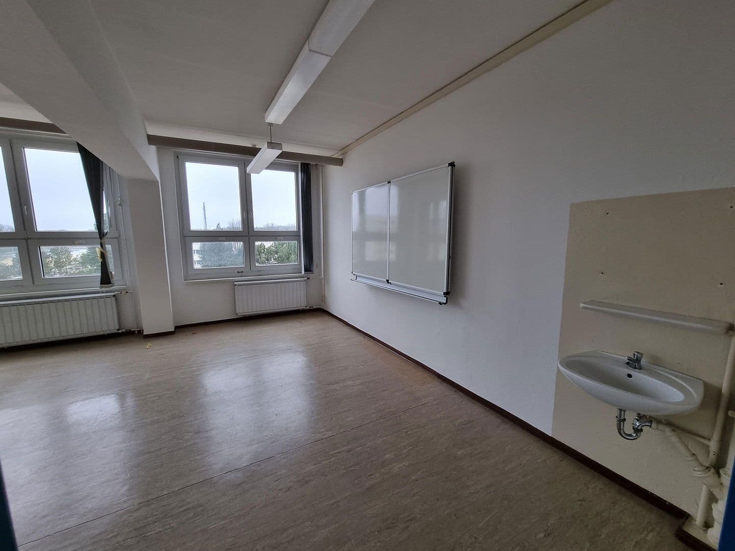 Prodej nebytového prostoru 19.000 m², Lützowstr. 1, Stavenhagen, Mecklenburg-Vorpommern Prodej nebytového prostoru 19.000 m², Lützowstr. 1, Stavenhagen, Mecklenburg-Vorpommern