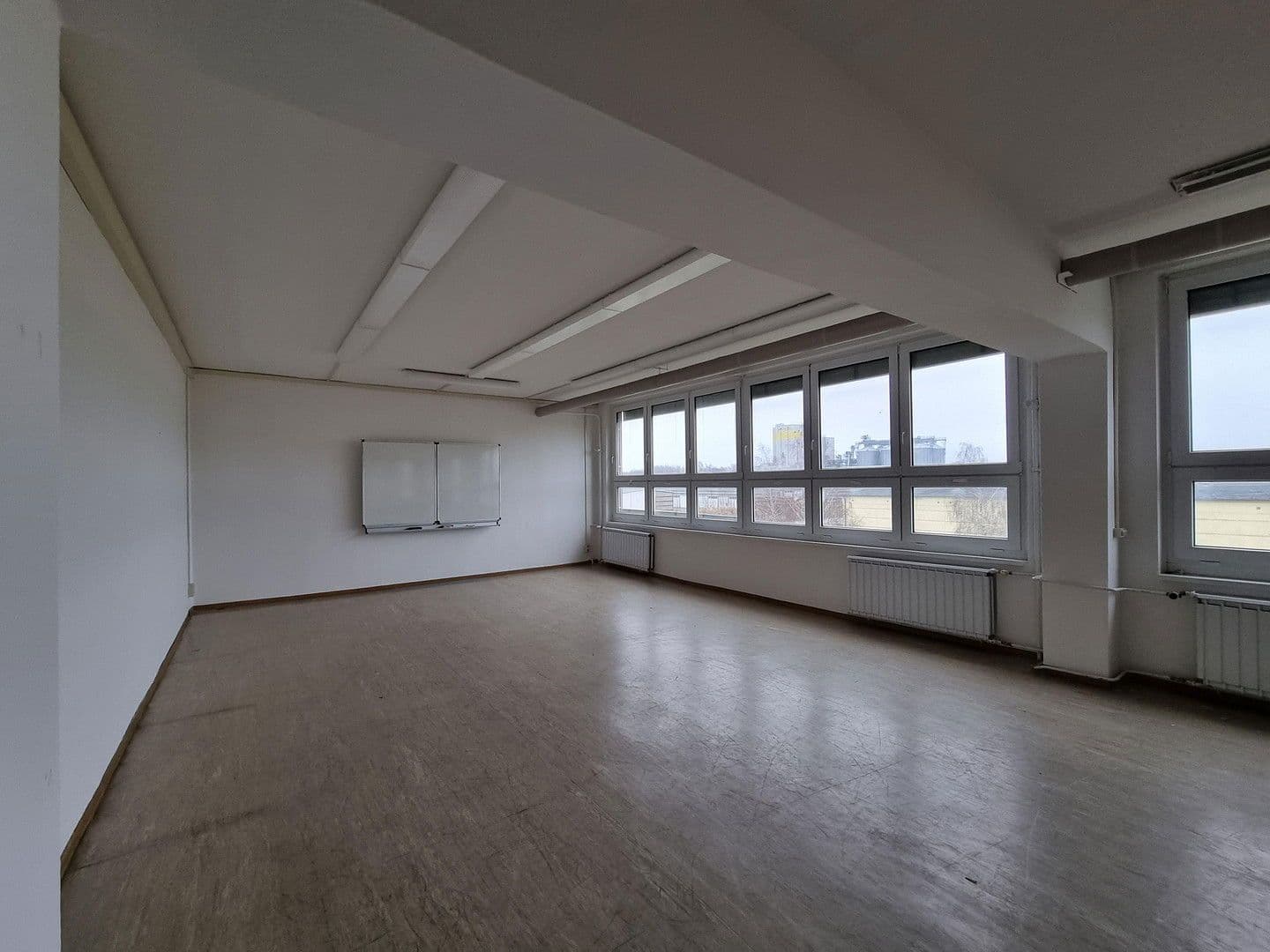 Prodej nebytového prostoru 19.000 m², Lützowstr. 1, Stavenhagen, Mecklenburg-Vorpommern Prodej nebytového prostoru 19.000 m², Lützowstr. 1, Stavenhagen, Mecklenburg-Vorpommern