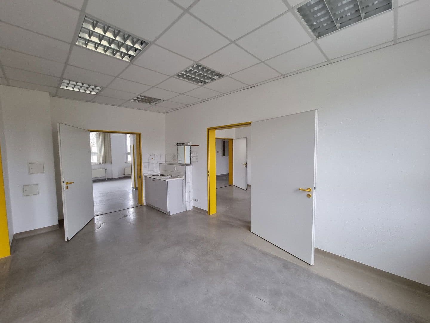 Prodej nebytového prostoru 19.000 m², Lützowstr. 1, Stavenhagen, Mecklenburg-Vorpommern Prodej nebytového prostoru 19.000 m², Lützowstr. 1, Stavenhagen, Mecklenburg-Vorpommern