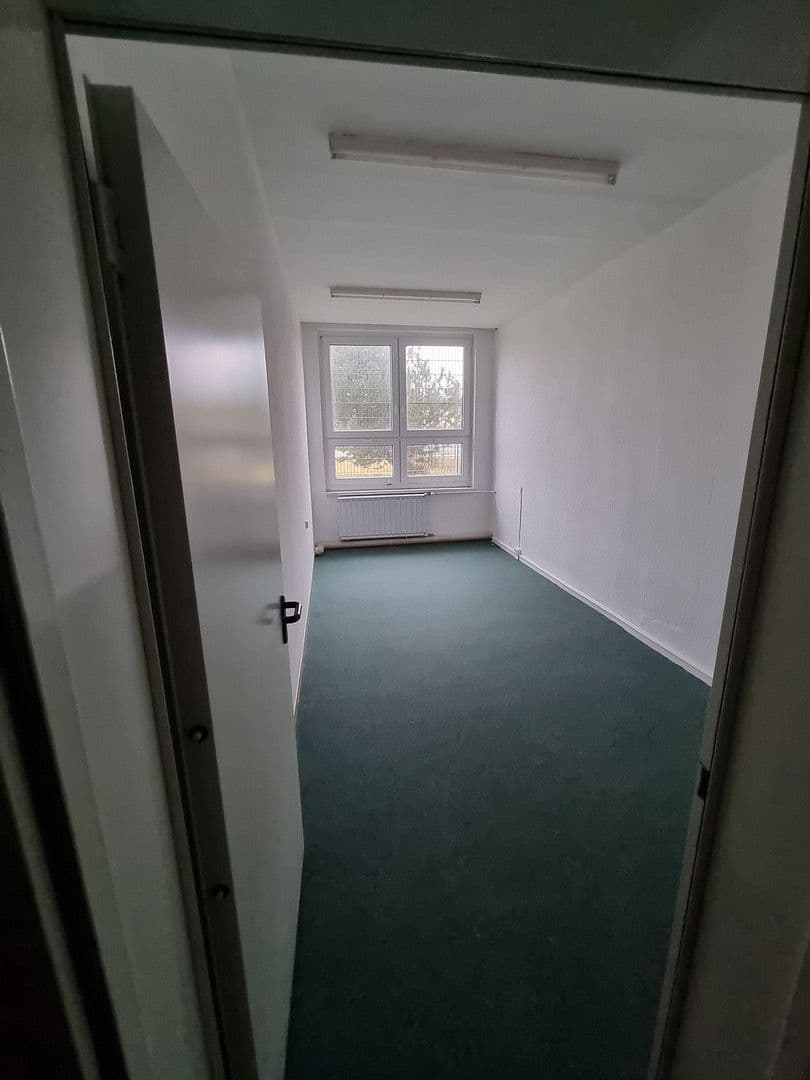 Prodej nebytového prostoru 19.000 m², Lützowstr. 1, Stavenhagen, Mecklenburg-Vorpommern Prodej nebytového prostoru 19.000 m², Lützowstr. 1, Stavenhagen, Mecklenburg-Vorpommern