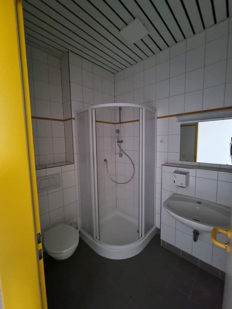 Prodej nebytového prostoru 19.000 m², Lützowstr. 1, Stavenhagen, Mecklenburg-Vorpommern Prodej nebytového prostoru 19.000 m², Lützowstr. 1, Stavenhagen, Mecklenburg-Vorpommern