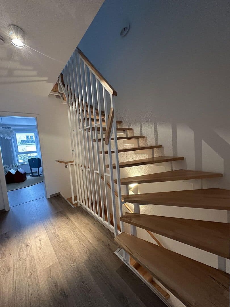 Pronájem domu 132 m², pozemek 163 m², Hans-Hackmack-Straße, Bremen, Bremen Pronájem domu 132 m², pozemek 163 m², Hans-Hackmack-Straße, Bremen, Bremen