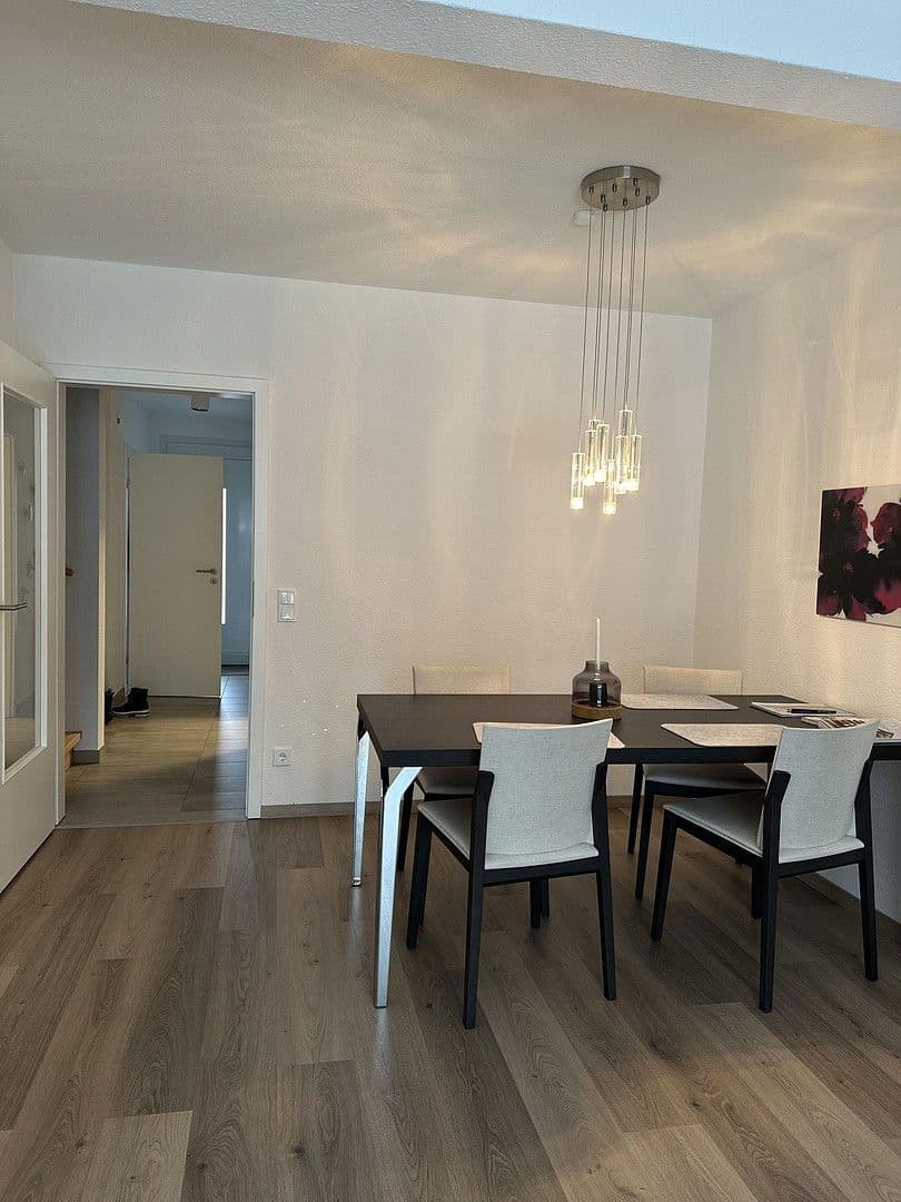 Pronájem domu 132 m², pozemek 163 m², Hans-Hackmack-Straße, Bremen, Bremen Pronájem domu 132 m², pozemek 163 m², Hans-Hackmack-Straße, Bremen, Bremen