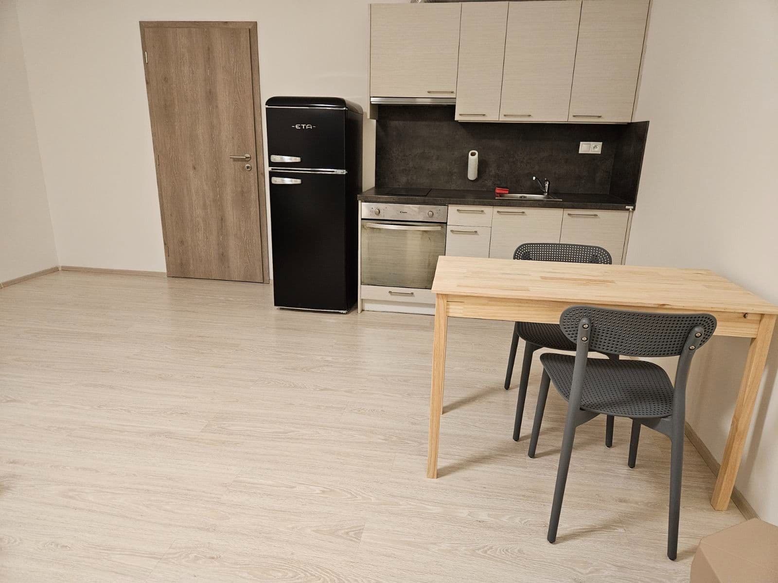 Pronájem bytu 1+kk 36 m², Edvarda Beneše, Olomouc, Olomoucký kraj Pronájem bytu 1+kk 36 m², Edvarda Beneše, Olomouc, Olomoucký kraj