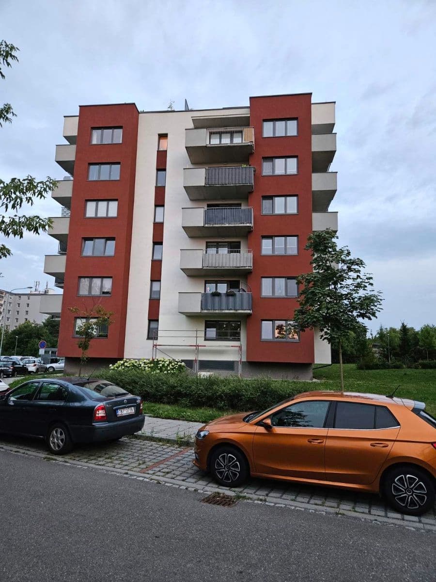 Pronájem bytu 1+kk 36 m², Edvarda Beneše, Olomouc, Olomoucký kraj Pronájem bytu 1+kk 36 m², Edvarda Beneše, Olomouc, Olomoucký kraj