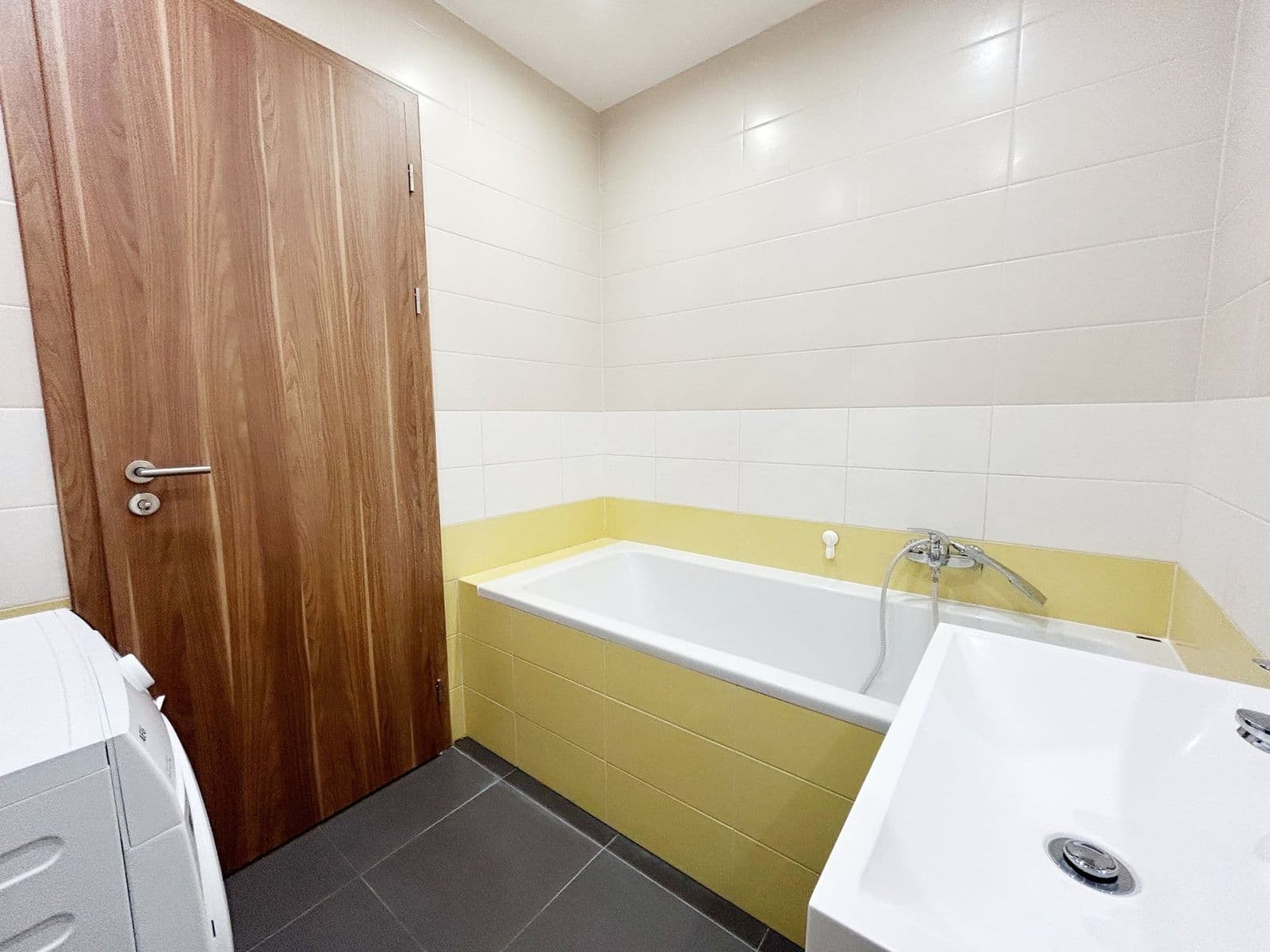 Pronájem bytu 3+kk 83 m², Václavská, Kolín, Středočeský kraj Pronájem bytu 3+kk 83 m², Václavská, Kolín, Středočeský kraj