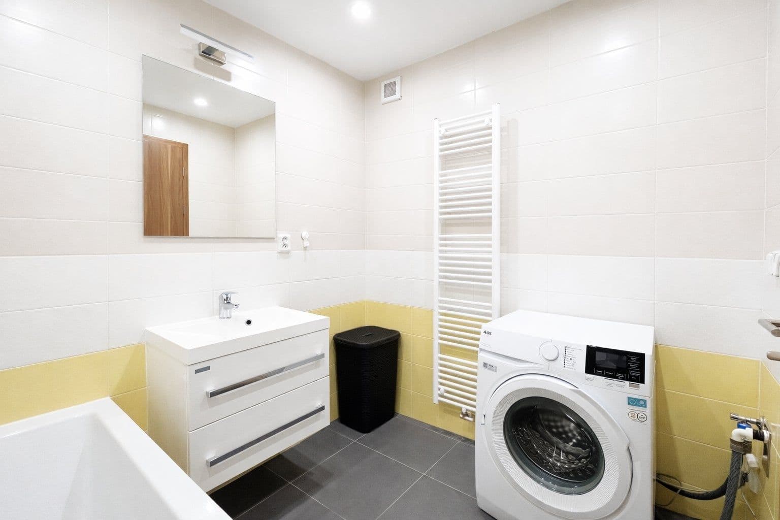 Pronájem bytu 3+kk 83 m², Václavská, Kolín, Středočeský kraj Pronájem bytu 3+kk 83 m², Václavská, Kolín, Středočeský kraj