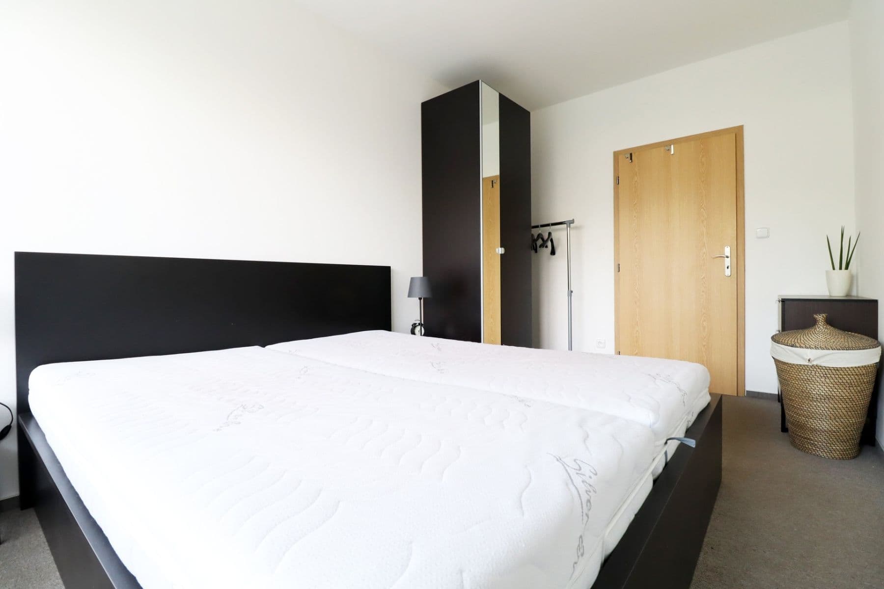 Pronájem bytu 2+kk 54 m², V dolině, Praha, Praha Pronájem bytu 2+kk 54 m², V dolině, Praha, Praha