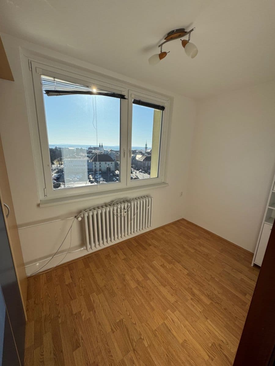 Pronájem bytu 2+kk 34 m², Pražská, Znojmo, Jihomoravský kraj Pronájem bytu 2+kk 34 m², Pražská, Znojmo, Jihomoravský kraj