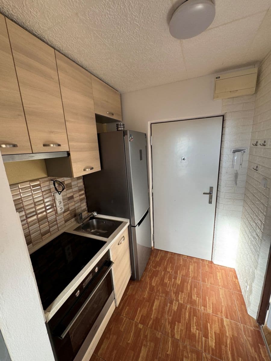 Pronájem bytu 2+kk 34 m², Pražská, Znojmo, Jihomoravský kraj Pronájem bytu 2+kk 34 m², Pražská, Znojmo, Jihomoravský kraj