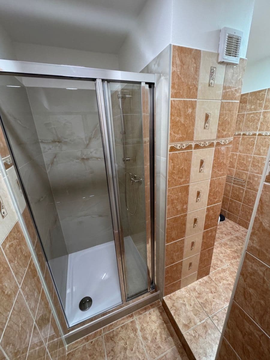 Pronájem bytu 2+kk 34 m², Pražská, Znojmo, Jihomoravský kraj Pronájem bytu 2+kk 34 m², Pražská, Znojmo, Jihomoravský kraj