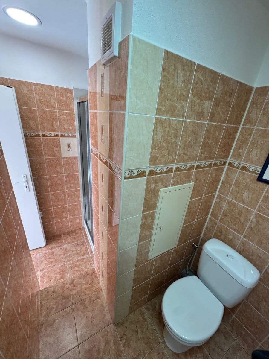 Pronájem bytu 2+kk 34 m², Pražská, Znojmo, Jihomoravský kraj Pronájem bytu 2+kk 34 m², Pražská, Znojmo, Jihomoravský kraj