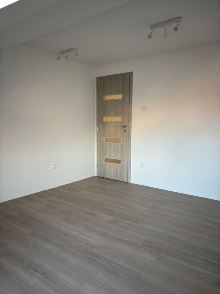 Pronájem bytu 2+kk 63 m², Češkova, Pardubice, Pardubický kraj Pronájem bytu 2+kk 63 m², Češkova, Pardubice, Pardubický kraj