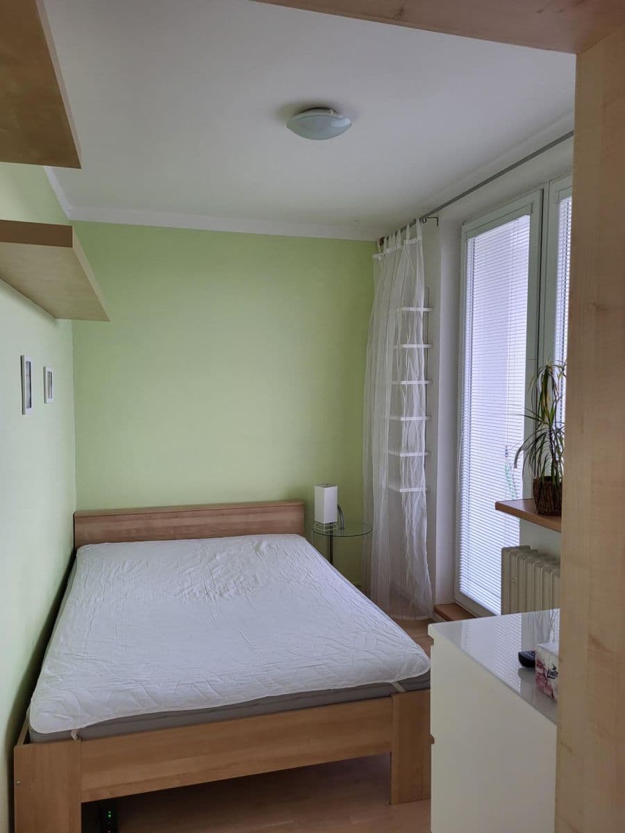 Pronájem bytu 1+kk 30 m², Chalabalova, Brno, Jihomoravský kraj Pronájem bytu 1+kk 30 m², Chalabalova, Brno, Jihomoravský kraj