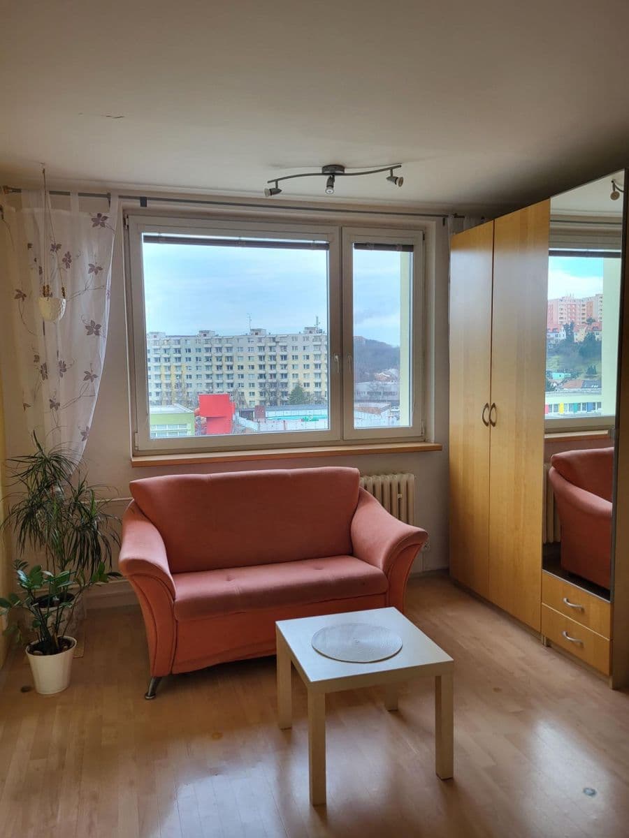 Pronájem bytu 1+kk 30 m², Chalabalova, Brno, Jihomoravský kraj Pronájem bytu 1+kk 30 m², Chalabalova, Brno, Jihomoravský kraj