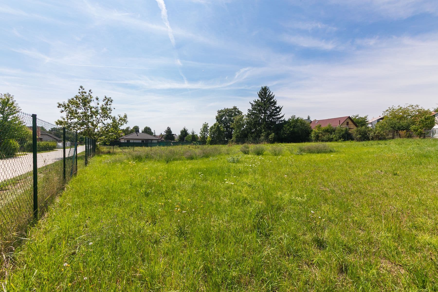Prodej pozemku 1.240 m², Květinová, Čakovičky, Středočeský kraj Prodej pozemku 1.240 m², Květinová, Čakovičky, Středočeský kraj