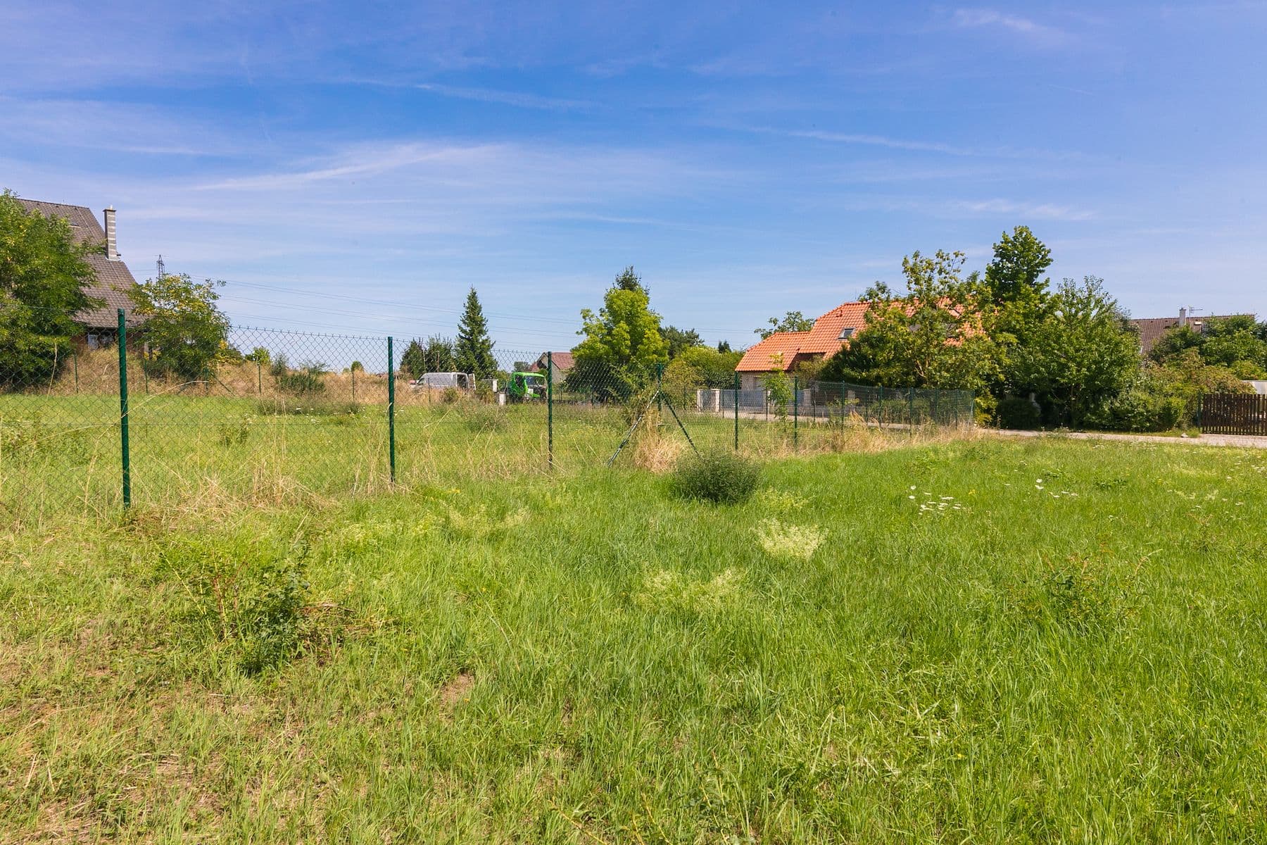 Prodej pozemku 1.240 m², Květinová, Čakovičky, Středočeský kraj Prodej pozemku 1.240 m², Květinová, Čakovičky, Středočeský kraj