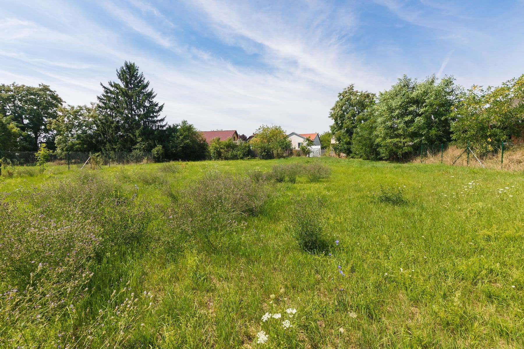 Prodej pozemku 1.240 m², Květinová, Čakovičky, Středočeský kraj Prodej pozemku 1.240 m², Květinová, Čakovičky, Středočeský kraj