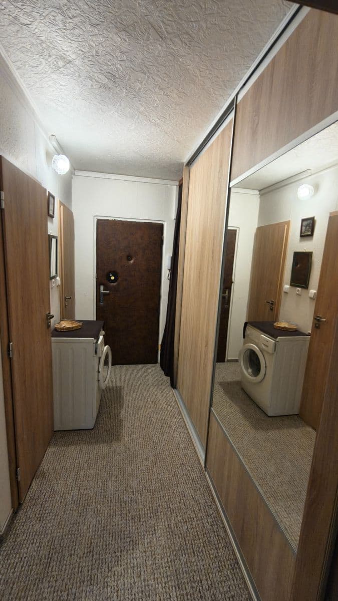 Pronájem bytu 2+kk 43 m², Moravcova, Kolín, Středočeský kraj Pronájem bytu 2+kk 43 m², Moravcova, Kolín, Středočeský kraj