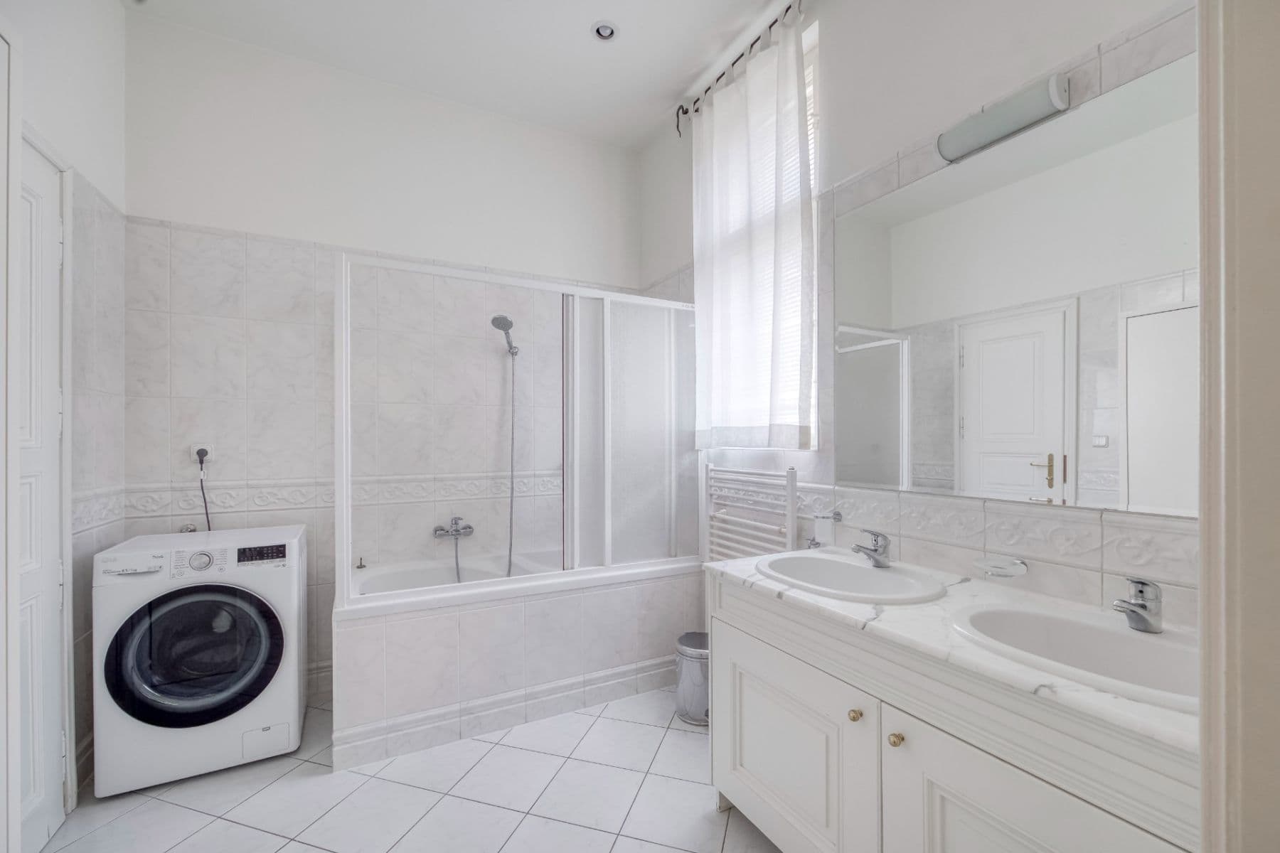 Pronájem bytu 2+1 78 m², Truhlářská, Praha, Praha Pronájem bytu 2+1 78 m², Truhlářská, Praha, Praha